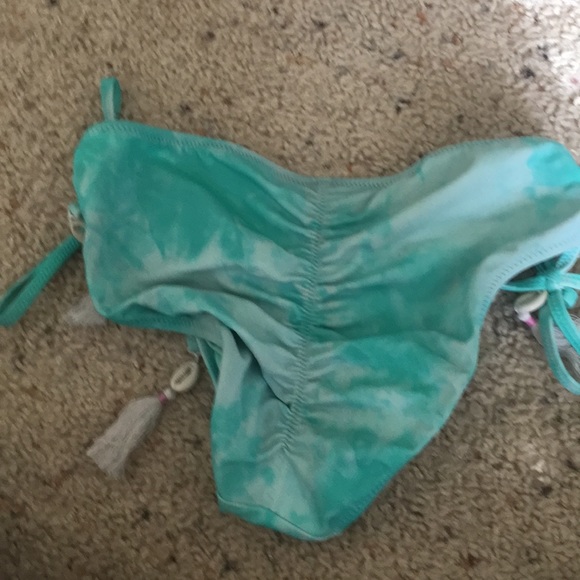 Women’s xs bathing suit bottoms - Picture 2 of 2